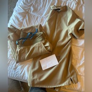 Sandstone figs XXL top and bottoms XL/T (can sell separate)